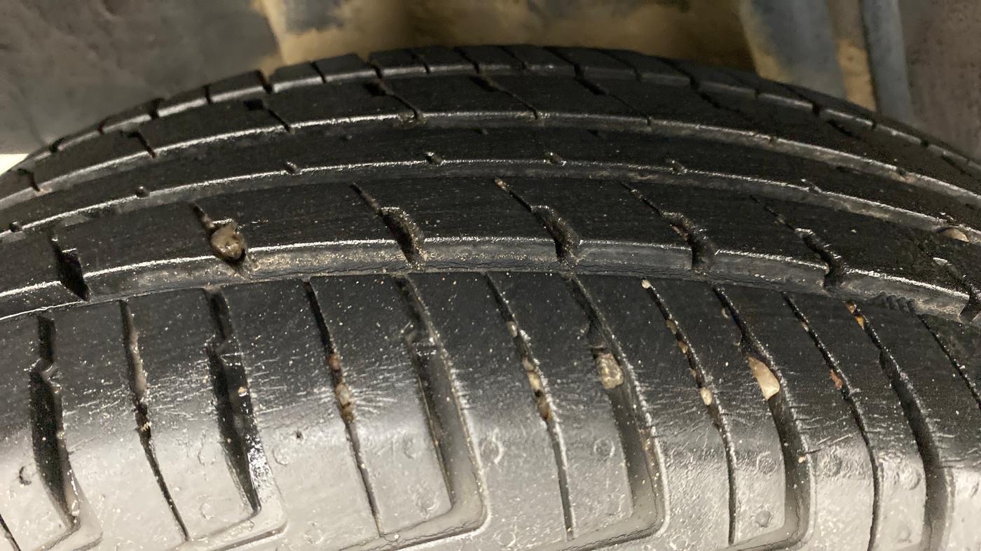 2017 Renault Kwid RXL, Petrol, Manual, 39,130 km, Right Rear Tyre Tread
