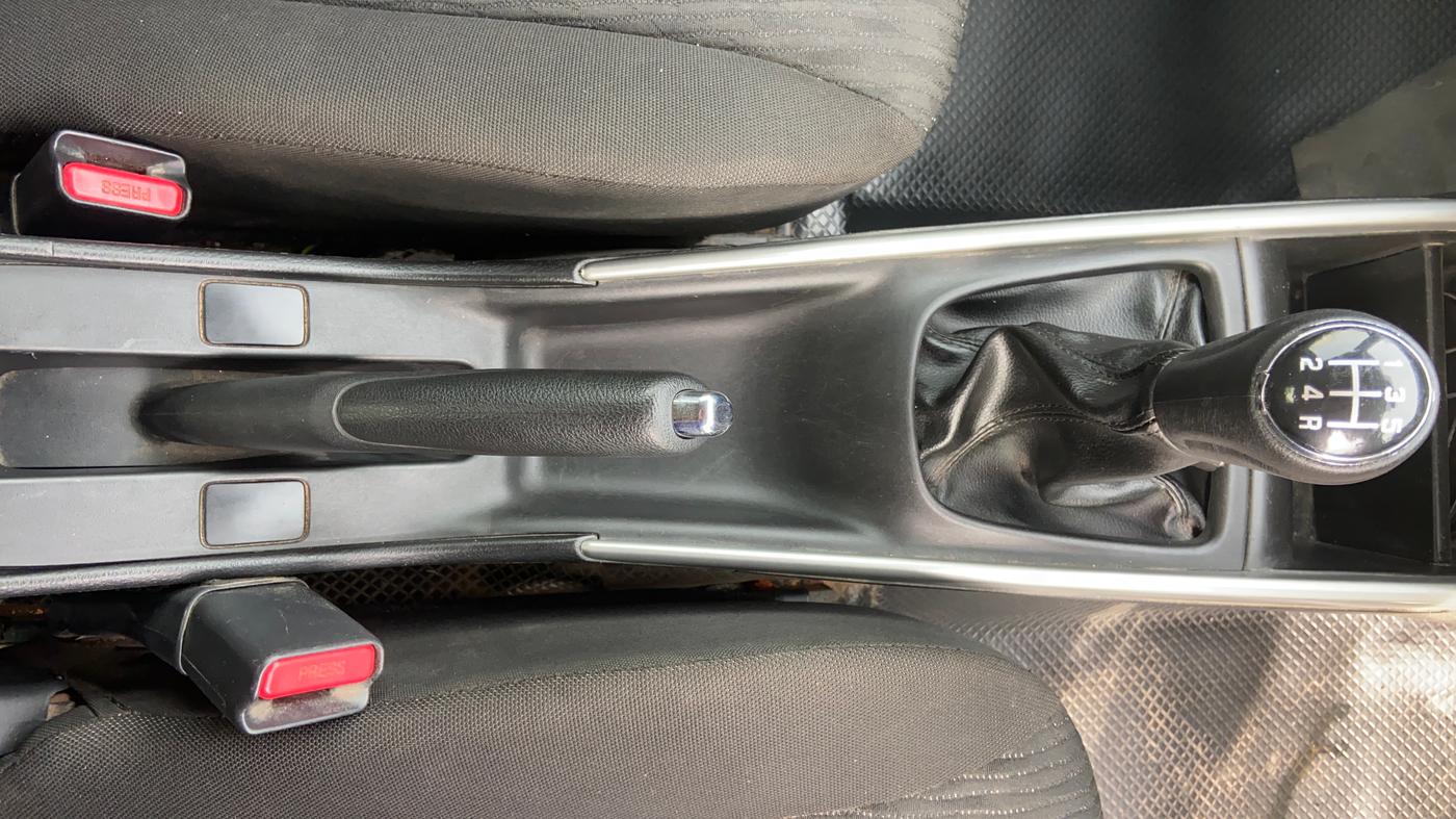 2018 Maruti Baleno DELTA DIESEL 1.3, Diesel, Manual, 89,979 km, Gear Lever