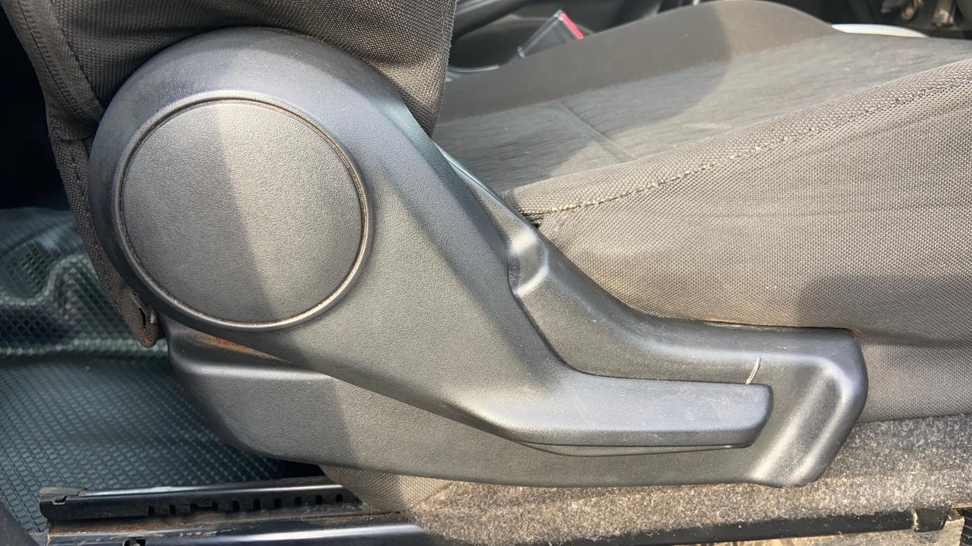 2018 Maruti Baleno DELTA DIESEL 1.3, Diesel, Manual, 89,979 km, Driver Side Adjustment Panel