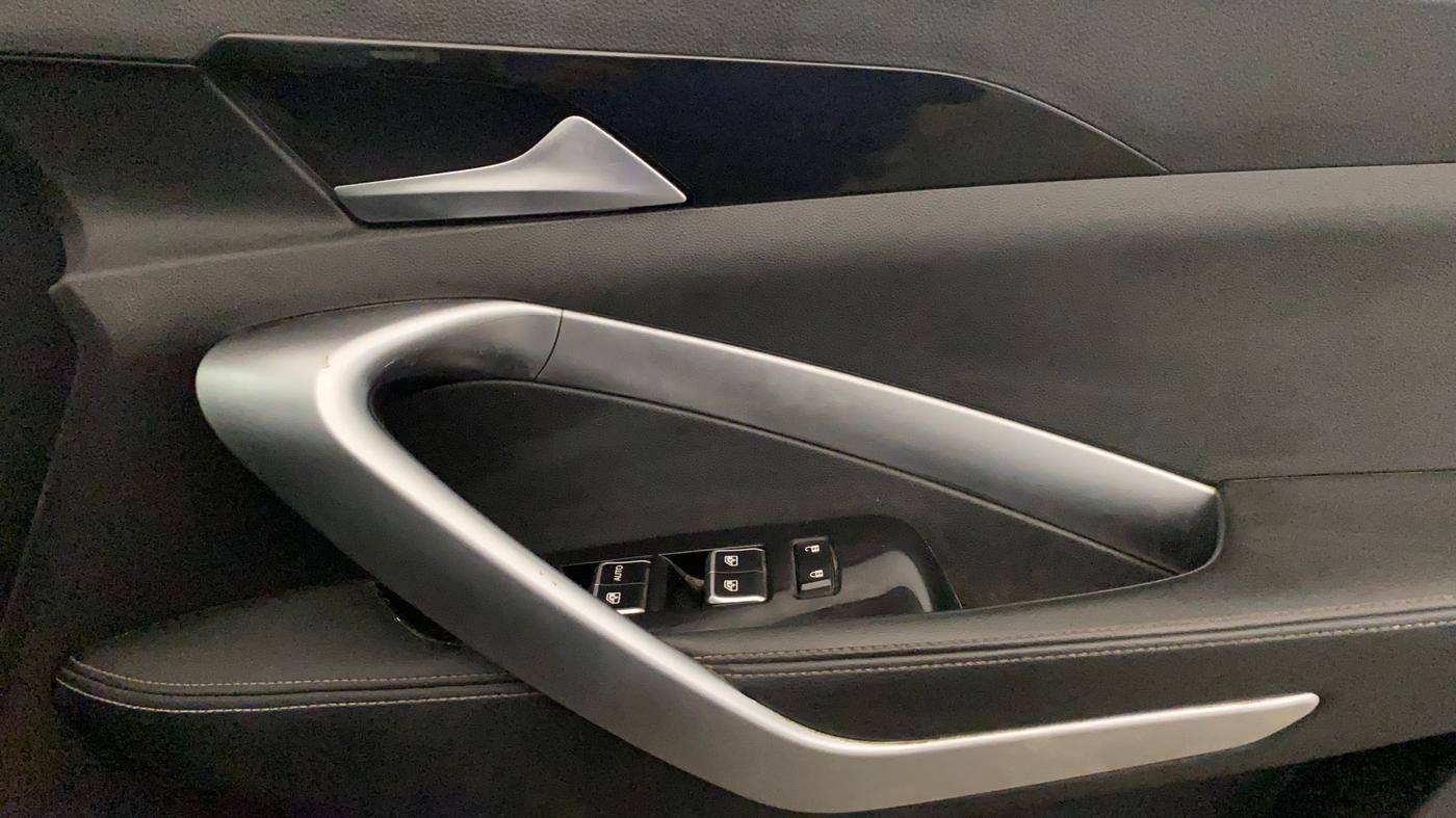 2020 MG HECTOR SHARP 1.5 DCT PETROL, Petrol, Automatic, 79,911 km, Driver Side Door Panels Control