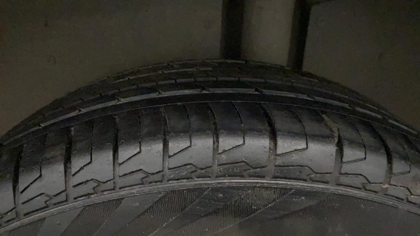 2020 MG HECTOR SHARP 1.5 DCT PETROL, Petrol, Automatic, 79,911 km, Left Rear Tyre Tread