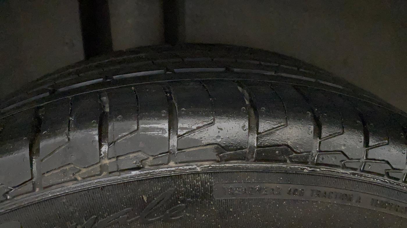 2020 MG HECTOR SHARP 1.5 DCT PETROL, Petrol, Automatic, 79,911 km, Right Rear Tyre Tread
