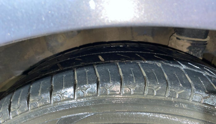 2017 Hyundai Eon ERA +, Petrol, Manual, 49,326 km, Left Rear Tyre Tread