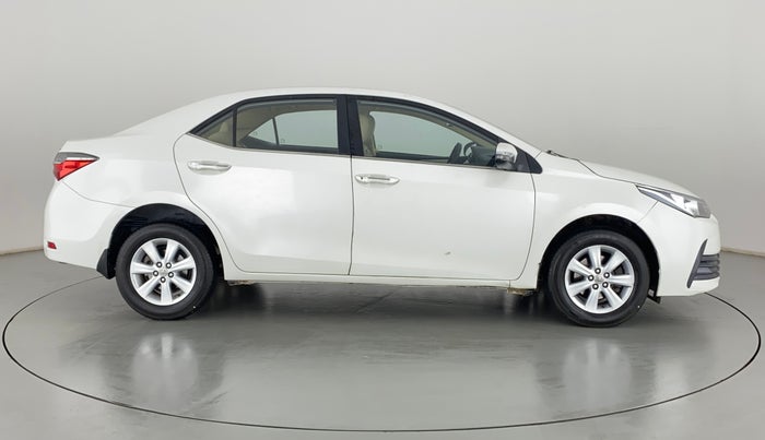 2018 Toyota Corolla Altis G DIESEL, Diesel, Manual, 52,931 km, Right Side View