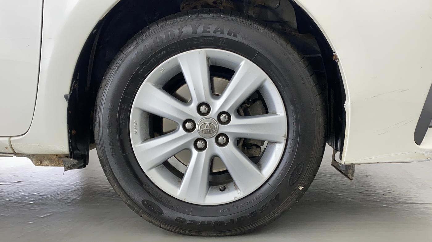 2018 Toyota Corolla Altis G DIESEL, Diesel, Manual, 52,931 km, Right Front Wheel