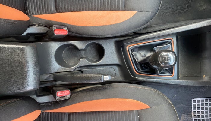 2015 Hyundai i20 Active 1.2 S, Petrol, Manual, 1,01,144 km, Gear Lever