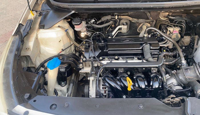 2015 Hyundai i20 Active 1.2 S, Petrol, Manual, 1,01,144 km, Engine View - Right