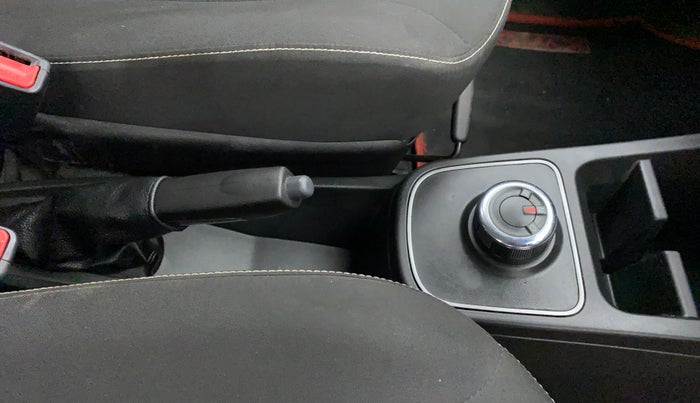 2020 Renault Kwid 1.0 RXL AT, Petrol, Automatic, 9,750 km, Gear Lever