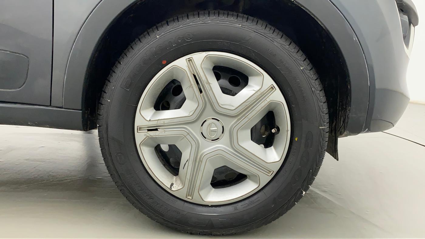 2019 Tata NEXON XMA PETROL, Petrol, Automatic, 69,521 km, Right Front Wheel