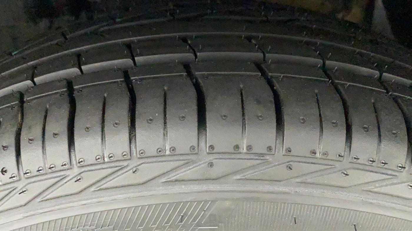 2019 Tata NEXON XMA PETROL, Petrol, Automatic, 69,521 km, Left Front Tyre Tread