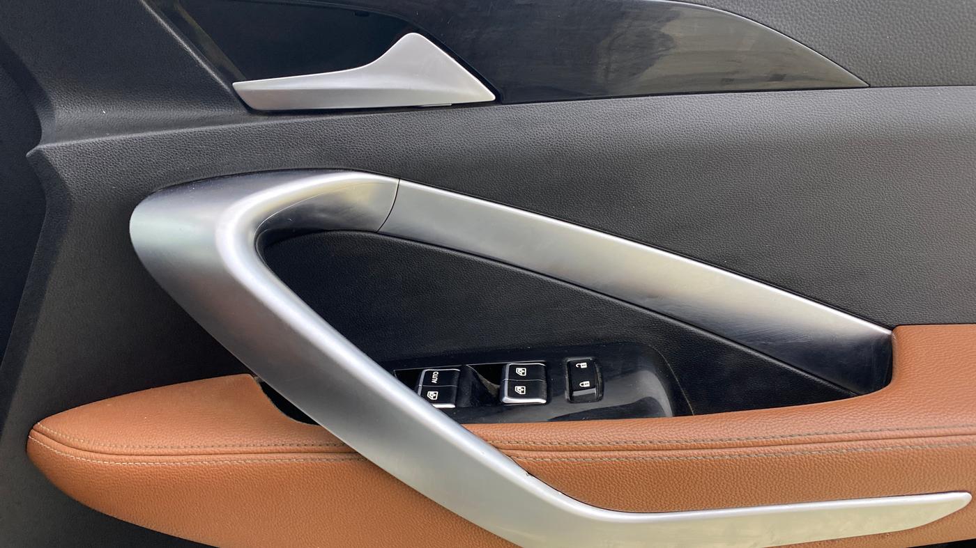2021 MG HECTOR PLUS SHARP 2.0 DIESEL TURBO MT 6-STR, Diesel, Manual, 77,593 km, Driver Side Door Panels Control