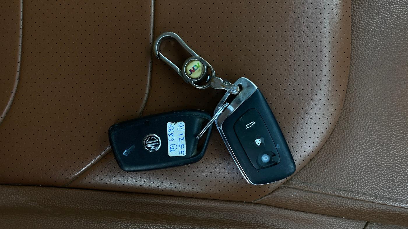 2021 MG HECTOR PLUS SHARP 2.0 DIESEL TURBO MT 6-STR, Diesel, Manual, 77,593 km, Key Close Up