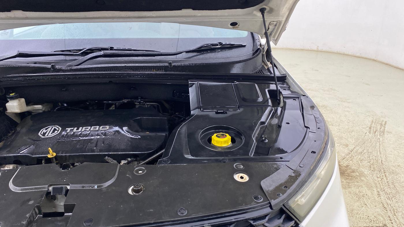 2021 MG HECTOR PLUS SHARP 2.0 DIESEL TURBO MT 6-STR, Diesel, Manual, 77,593 km, Engine View - Left