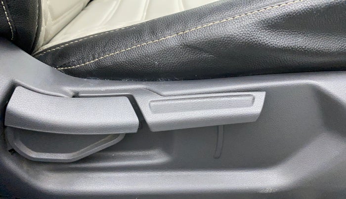 2019 Hyundai GRAND I10 NIOS SPORTZ 1.2 AT, Petrol, Automatic, 12,867 km, Driver Side Adjustment Panel