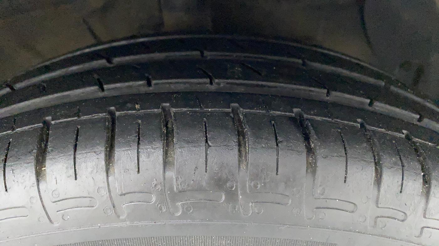 2019 Hyundai GRAND I10 NIOS SPORTZ 1.2 AT, Petrol, Automatic, 12,867 km, Right Front Tyre Tread