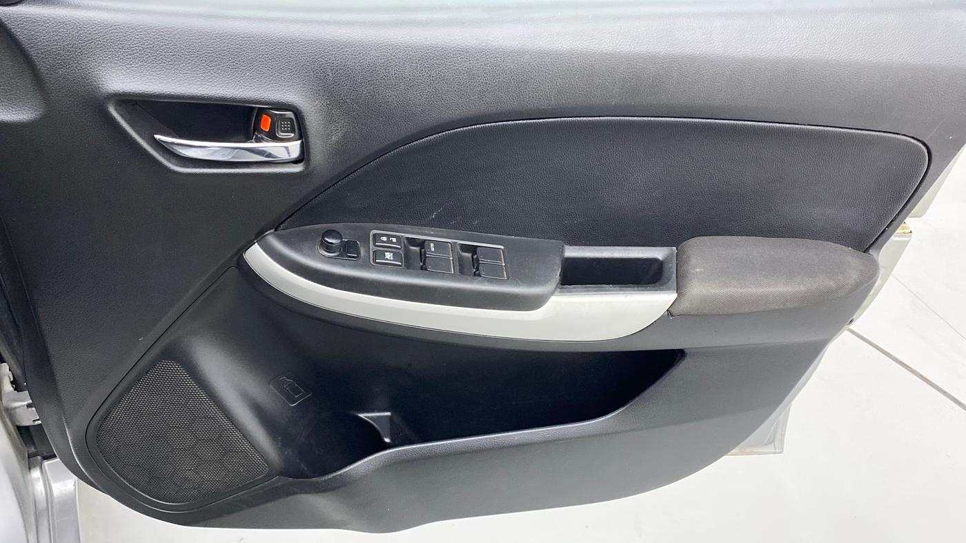2016 Maruti Baleno DELTA PETROL 1.2, Petrol, Manual, 89,036 km, Driver Side Door Panels Control