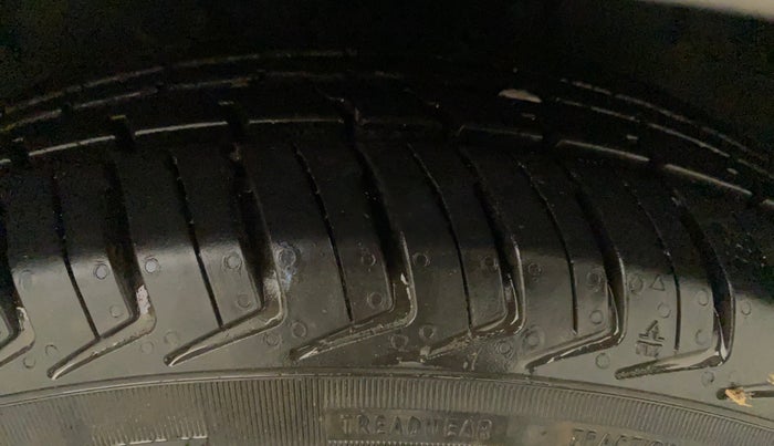 2018 Datsun Redi Go S 1.0 AMT, Petrol, Automatic, 86,676 km, Right Front Tyre Tread