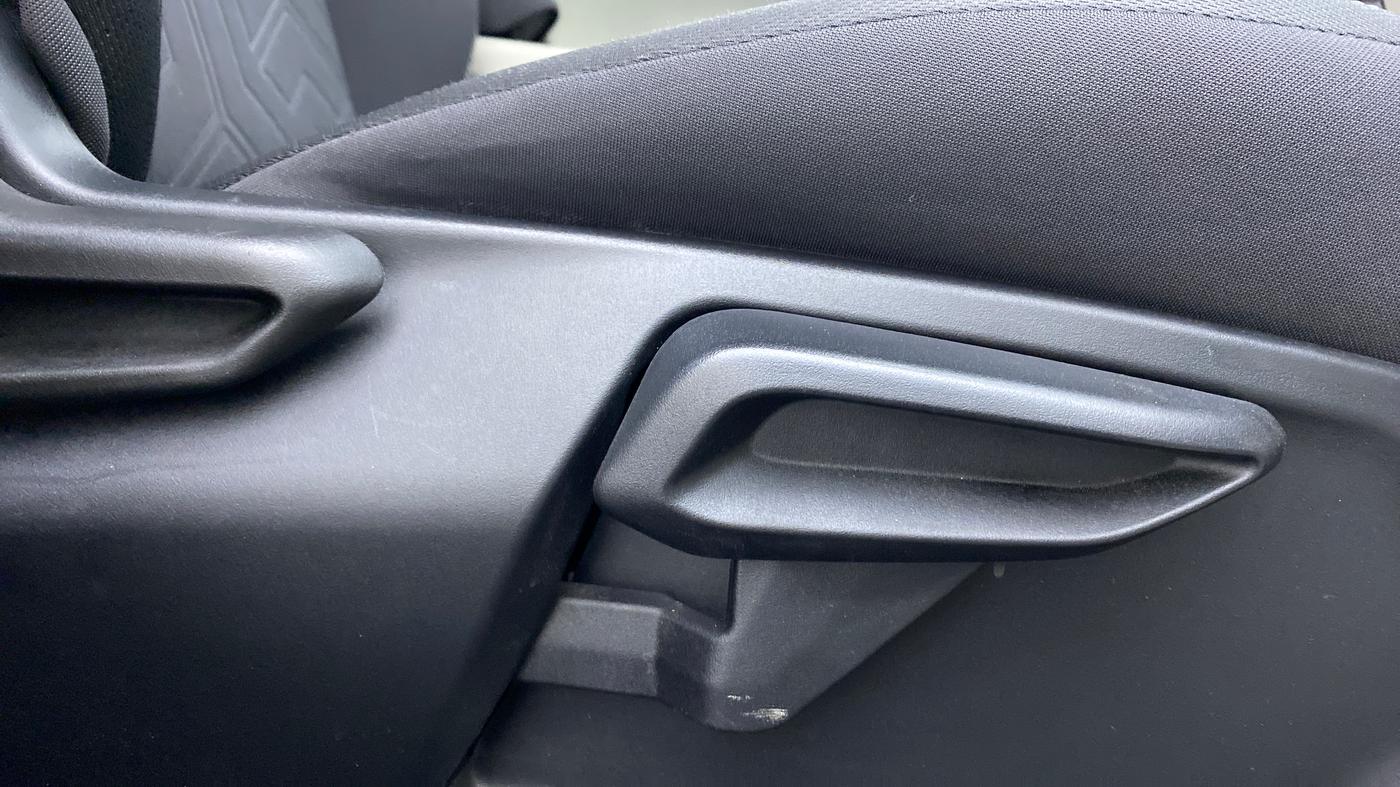 2021 Tata NEXON XZ+ 1.2, Petrol, Manual, 16,386 km, Driver Side Adjustment Panel