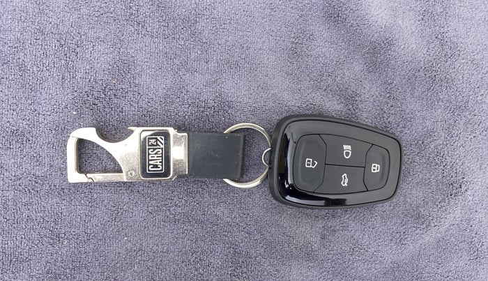 2021 Tata NEXON XZ+ 1.2, Petrol, Manual, 16,386 km, Key Close Up