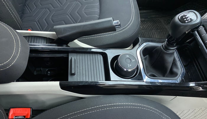 2021 Tata NEXON XZ+ 1.2, Petrol, Manual, 16,386 km, Gear Lever