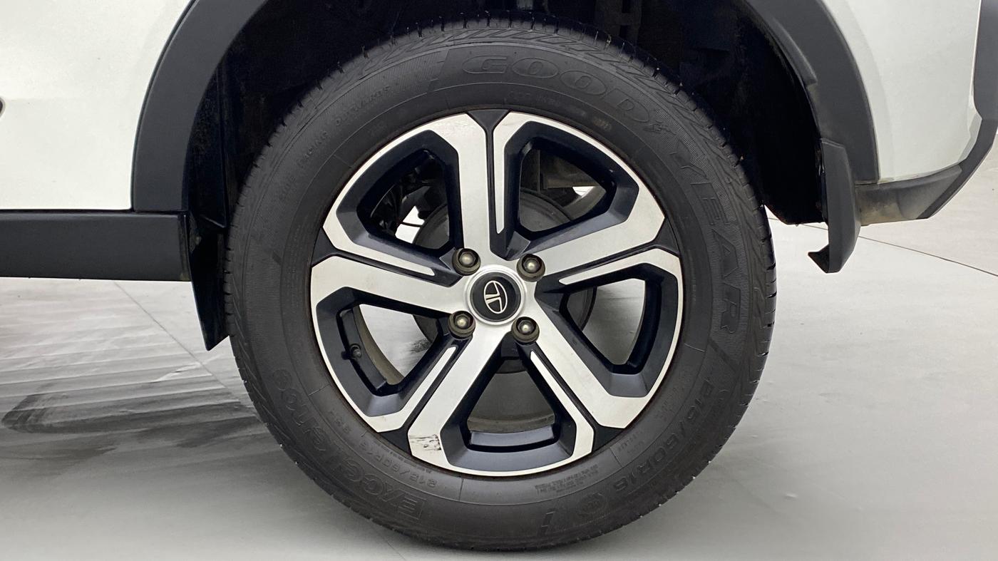 2021 Tata NEXON XZ+ 1.2, Petrol, Manual, 16,386 km, Left Rear Wheel
