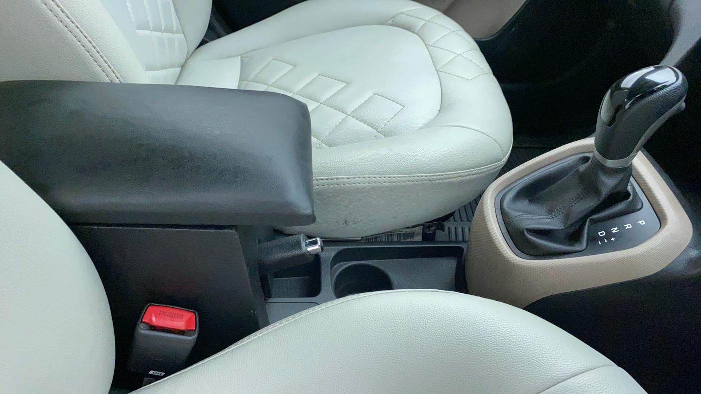 2016 Hyundai Grand i10 ASTA (O) AT 1.2 KAPPA VTVT, Petrol, Automatic, 62,603 km, Gear Lever