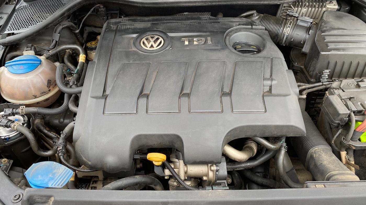 2016 Volkswagen Ameo HIGHLINE DSG 1.5 DIESEL , Diesel, Automatic, 1,10,050 km, Engine View