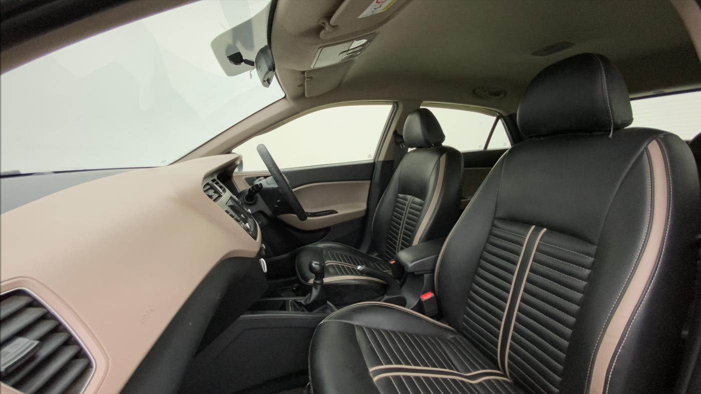 2019 Hyundai Elite i20 SPORTZ PLUS 1.2, Petrol, Manual, 41,770 km, Right Side Front Door Cabin
