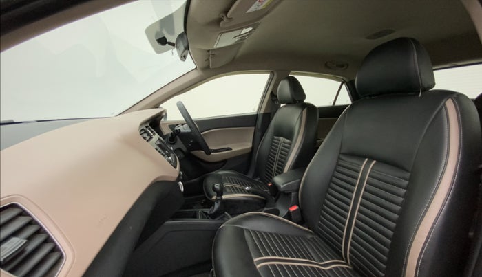 2019 Hyundai Elite i20 SPORTZ PLUS 1.2, Petrol, Manual, 41,770 km, Right Side Front Door Cabin