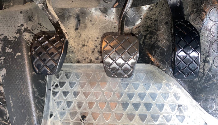 2018 Volkswagen Polo COMFORTLINE 1.0L MPI, Petrol, Manual, 28,870 km, Pedals