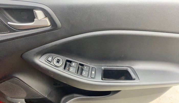 2019 Hyundai i20 Active 1.2 SX, Petrol, Manual, 66,527 km, Driver Side Door Panels Control