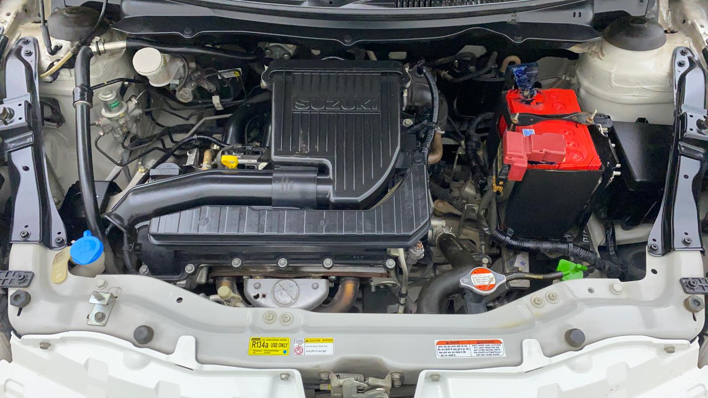 2015 Maruti Swift VXI D, Petrol, Manual, 61,737 km, Open Bonet