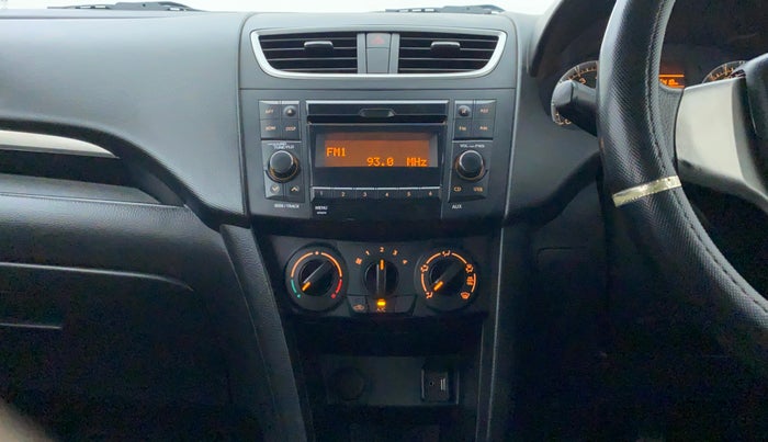 2015 Maruti Swift VXI D, Petrol, Manual, 61,737 km, Air Conditioner