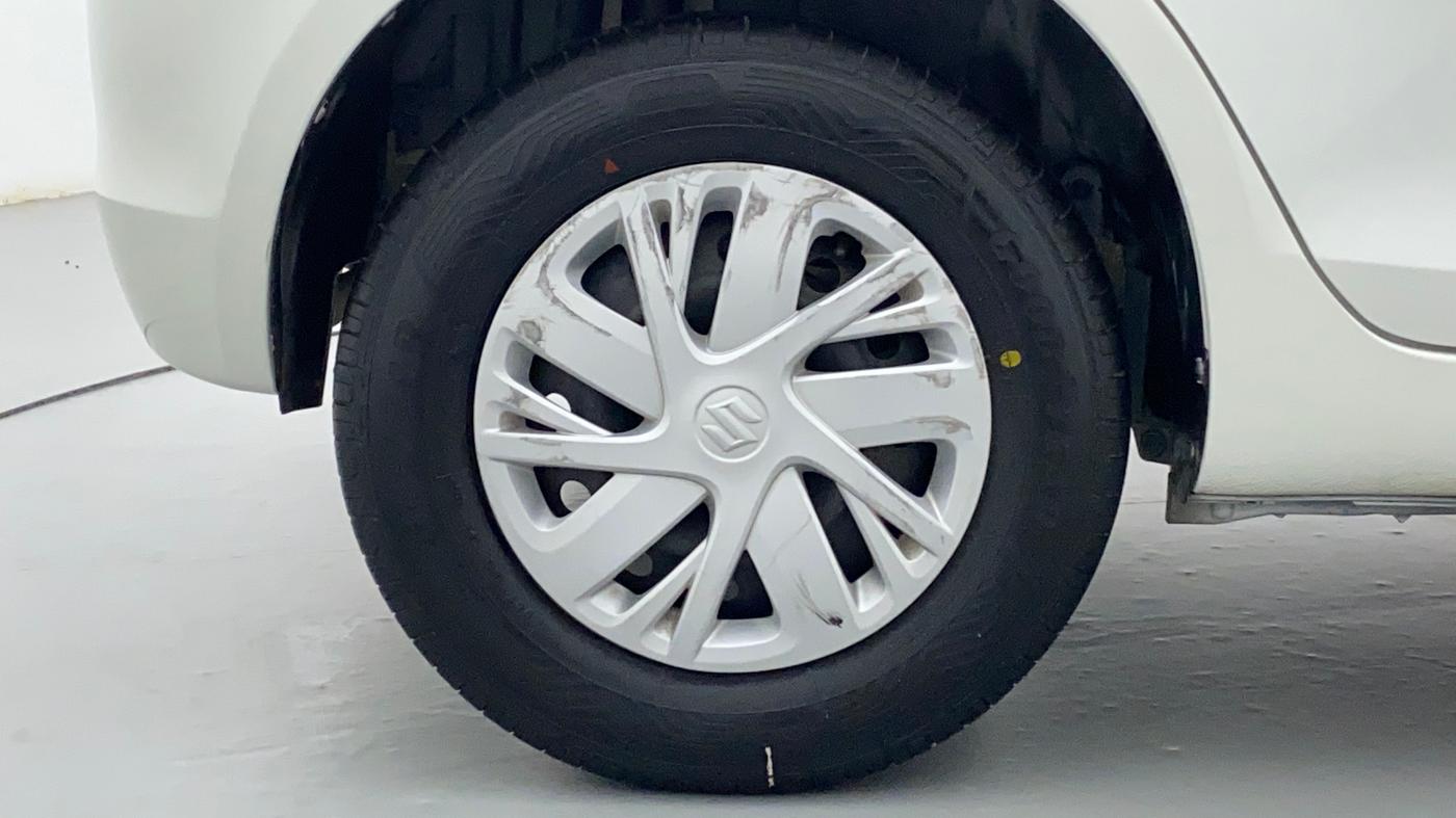 2015 Maruti Swift VXI D, Petrol, Manual, 61,737 km, Right Rear Wheel