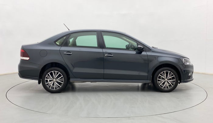 2022 Volkswagen Vento HIGHLINE 1.0L TSI, Petrol, Manual, 15,788 km, Right Side View