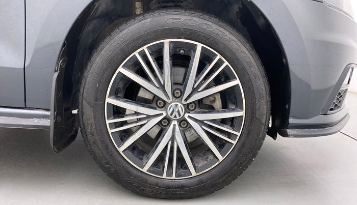 2022 Volkswagen Vento HIGHLINE 1.0L TSI, Petrol, Manual, 15,788 km, Right Front Wheel