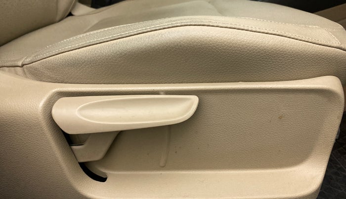 2022 Volkswagen Vento HIGHLINE 1.0L TSI, Petrol, Manual, 15,788 km, Driver Side Adjustment Panel