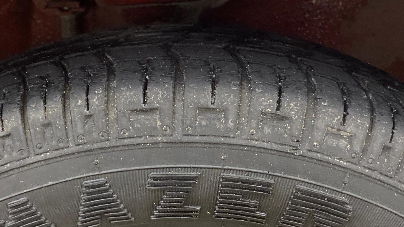 2016 Maruti Alto 800 VXI, Petrol, Manual, 30,270 km, Right Front Tyre Tread