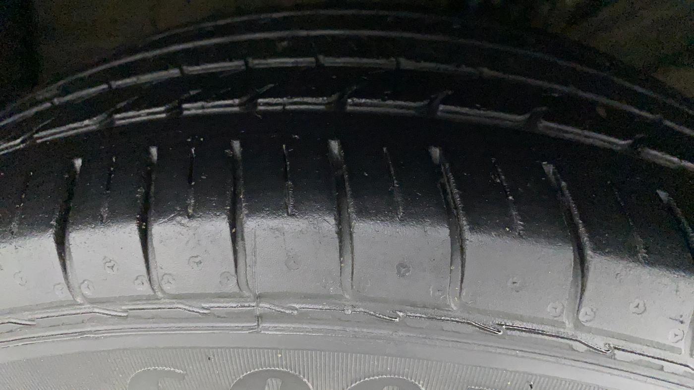 2021 KIA SELTOS GTX PLUS DCT 1.4 PETROL, Petrol, Automatic, 42,228 km, Right Front Tyre Tread