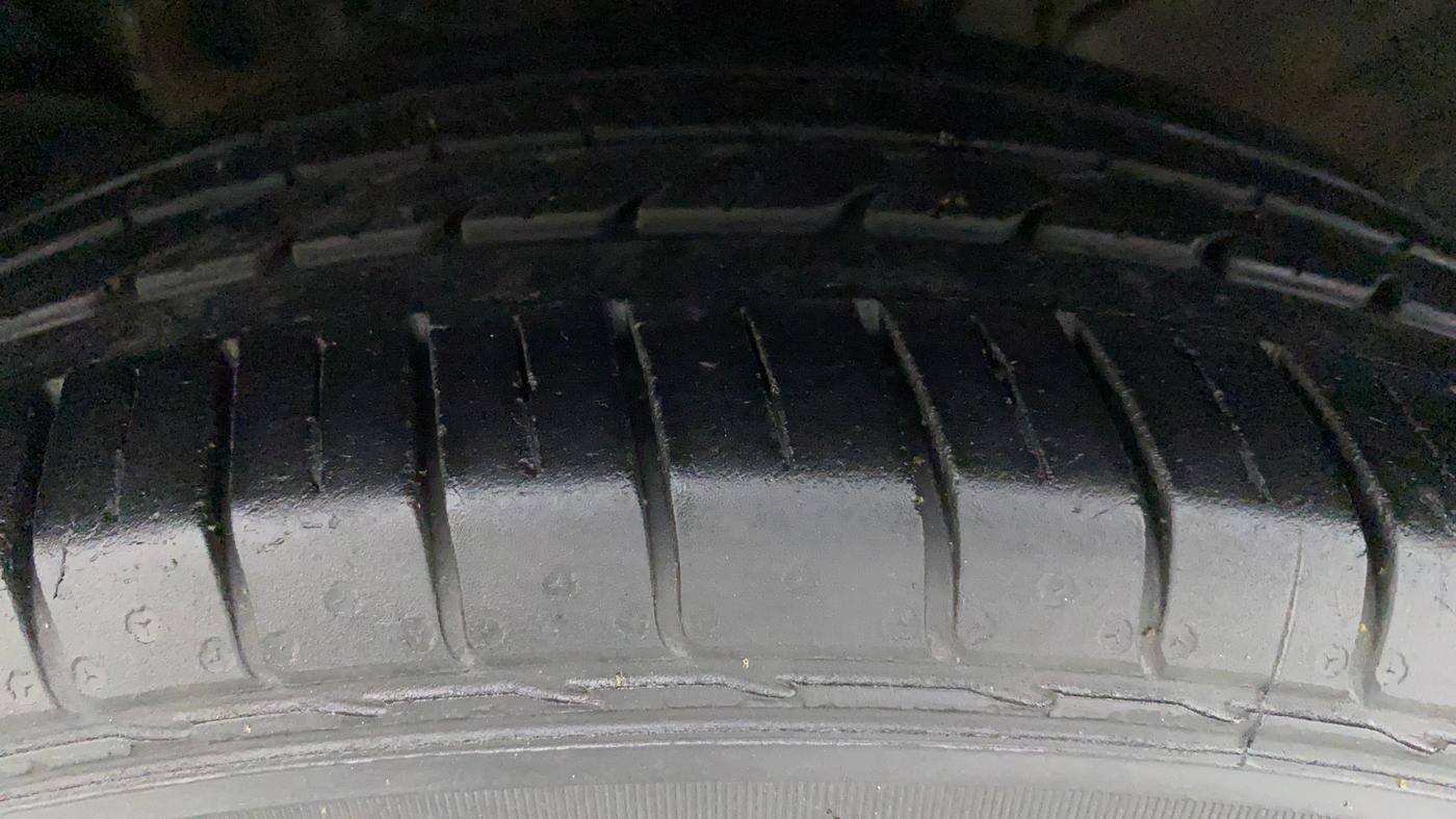 2021 KIA SELTOS GTX PLUS DCT 1.4 PETROL, Petrol, Automatic, 42,228 km, Left Front Tyre Tread
