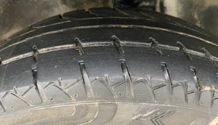 2012 Maruti Alto 800 LXI, Petrol, Manual, 86,237 km, Left Front Tyre Tread