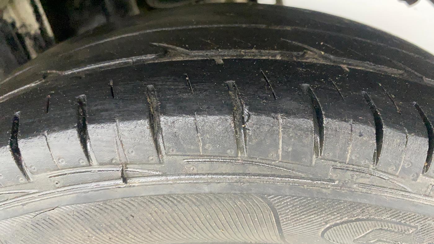 2012 Maruti Alto 800 LXI, Petrol, Manual, 86,237 km, Left Rear Tyre Tread