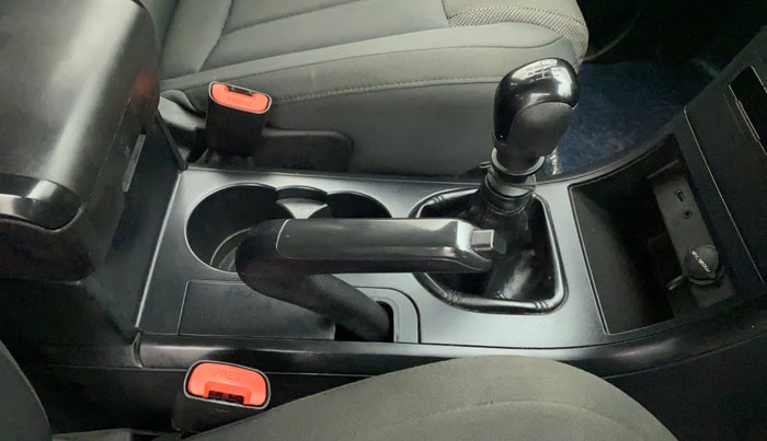 2019 Mahindra XUV500 W5, Diesel, Manual, 56,517 km, Gear Lever