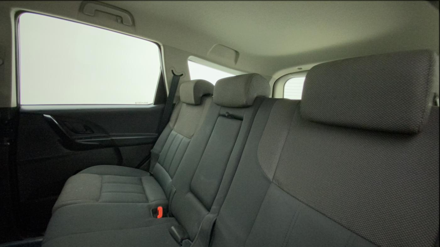 2019 Mahindra XUV500 W5, Diesel, Manual, 56,687 km, Right Side Rear Door Cabin