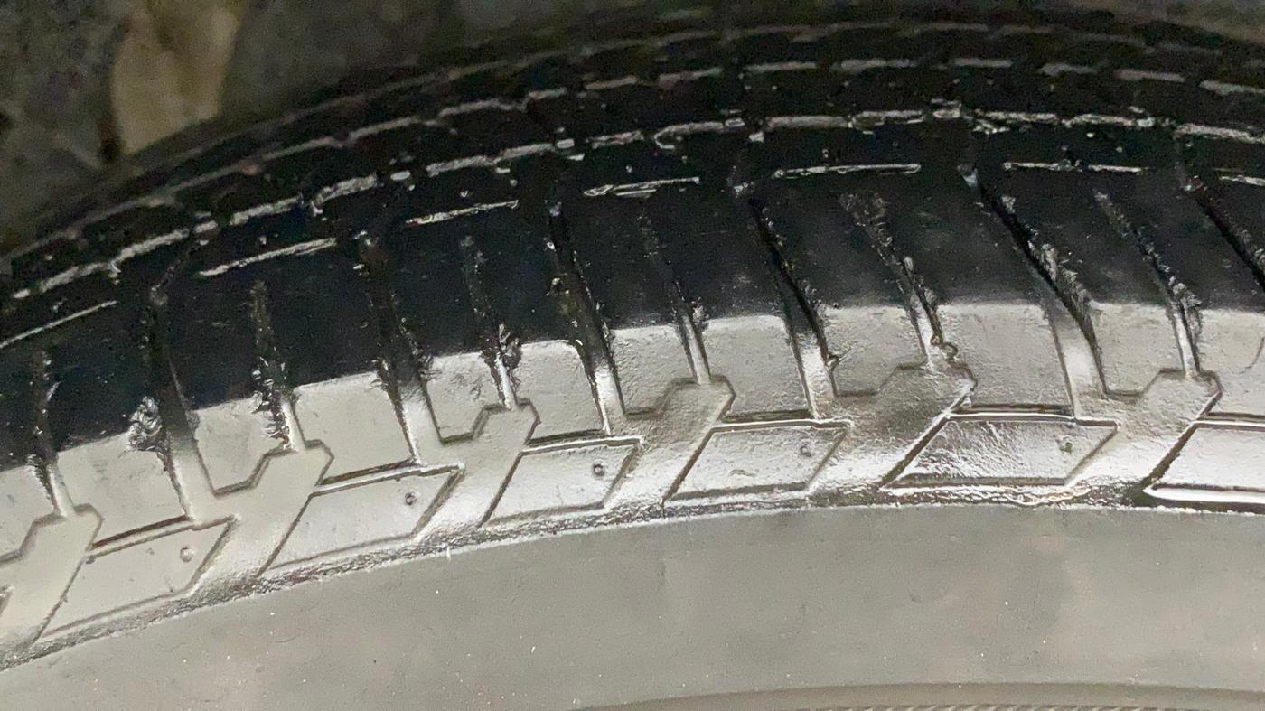 2019 Mahindra XUV500 W5, Diesel, Manual, 56,687 km, Right Rear Tyre Tread