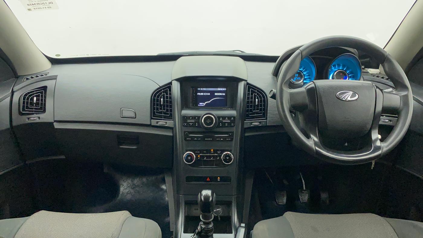 2019 Mahindra XUV500 W5, Diesel, Manual, 56,687 km, Dashboard