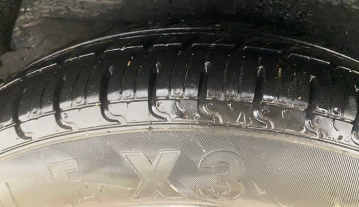 2013 Hyundai i10 ERA 1.1, Petrol, Manual, 63,113 km, Right Rear Tyre Tread