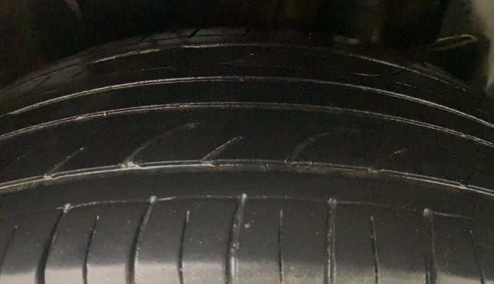 2019 Maruti Dzire VXI, Petrol, Manual, 1,29,344 km, Left Rear Tyre Tread