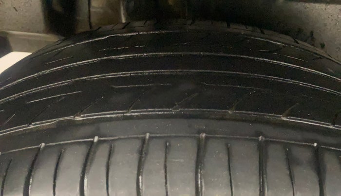 2019 Maruti Dzire VXI, Petrol, Manual, 1,29,344 km, Right Rear Tyre Tread