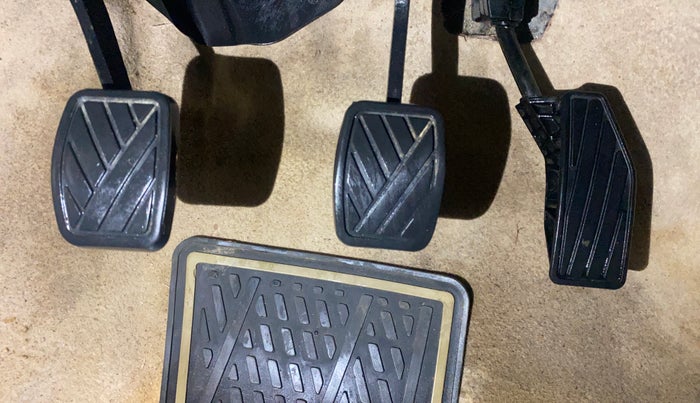 2019 Maruti Dzire VXI, Petrol, Manual, 1,29,344 km, Pedals